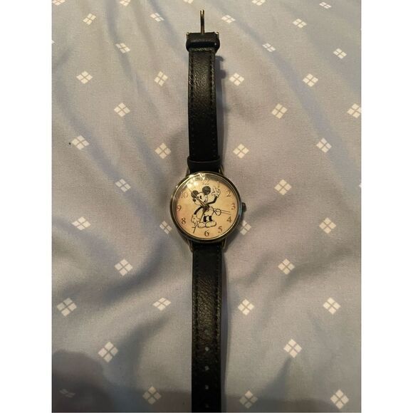 Disney Mickey Mouse 90th Anniversary Commemorative Retro Accutime Wristwatch - Picture 12 of 16